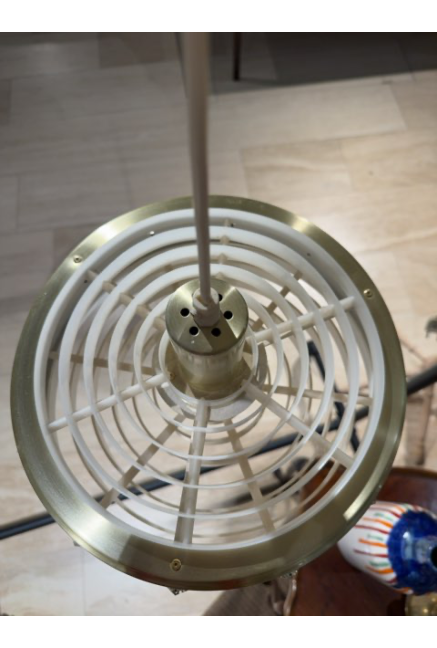 Lampe dekoreret med sten